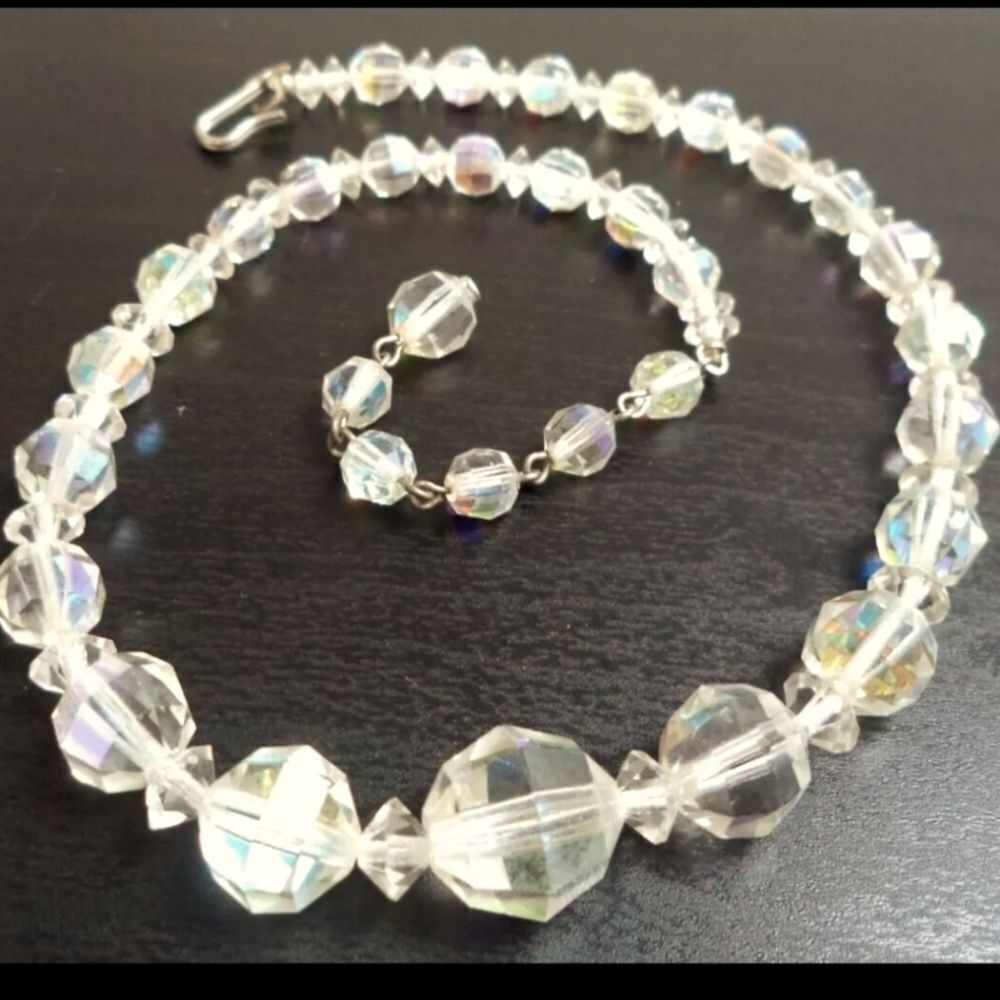 VINTAGE HIGH END MCM AB CUT GLASS 15 1/4" NECKLACE